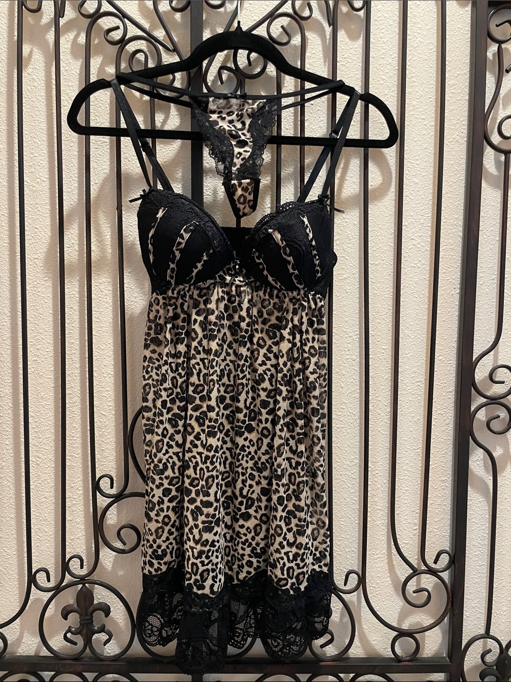 Leopard Print Lace-Trim Chemise Nightdress in Black and Tan